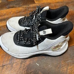 Under Armour Steph Curry 3Z7 Boys Sneakers Size 7Y